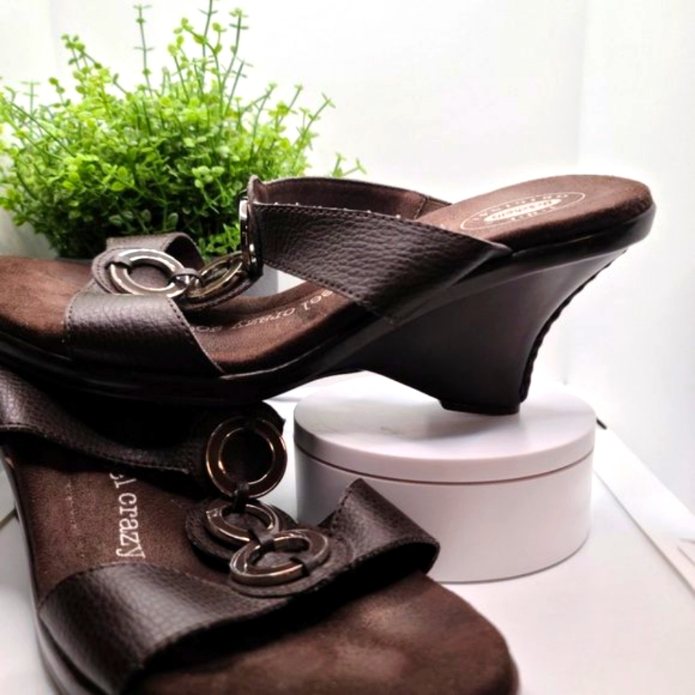 Dr Scholls brown wedge 3.5 heels - Avalone 3 - size 10 w/3 ring decor